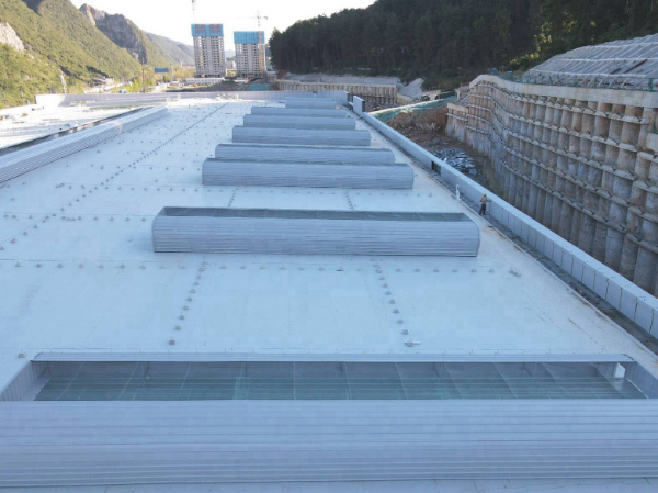 通风天窗革新：10款创意设计解析，引领建筑通风新潮流